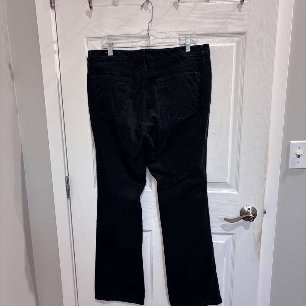 🔴 LOFT bootcut corduroys - Picture 2 of 5